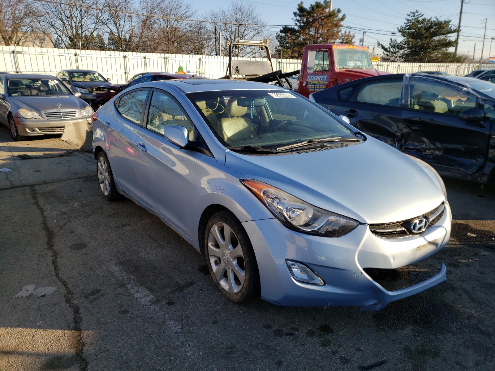 Hyundai Elantra gl (2012)