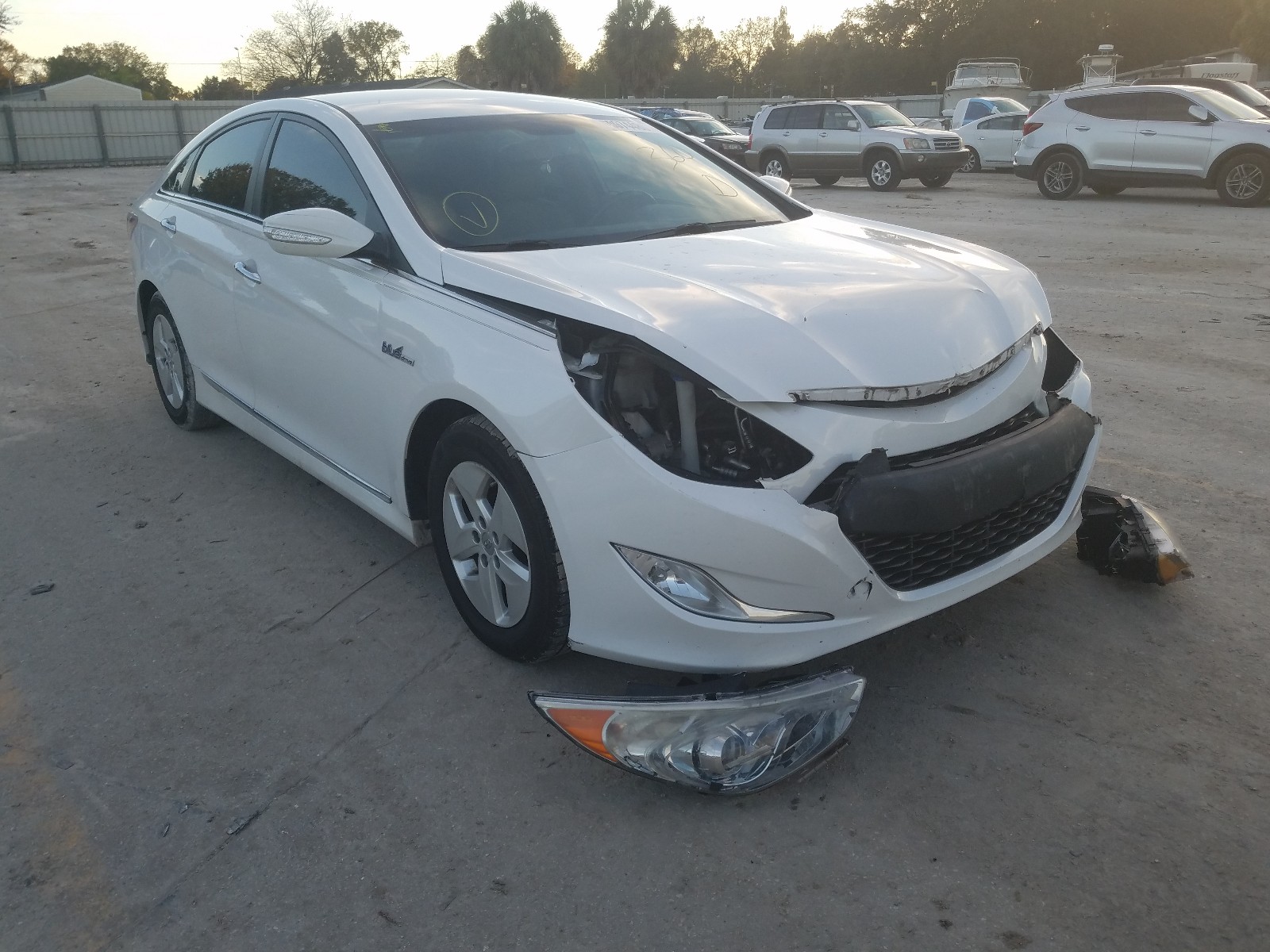 Hyundai Sonata hyb (2012)