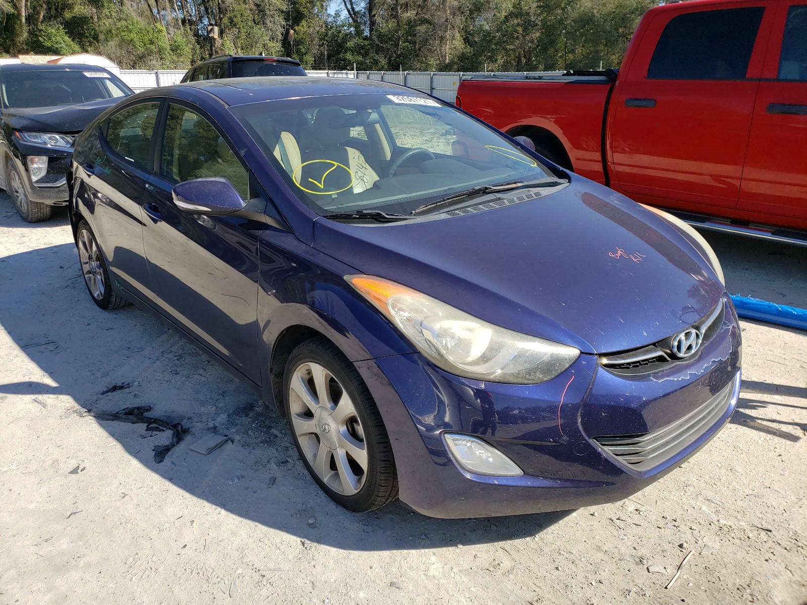 Hyundai Elantra gl (2013)