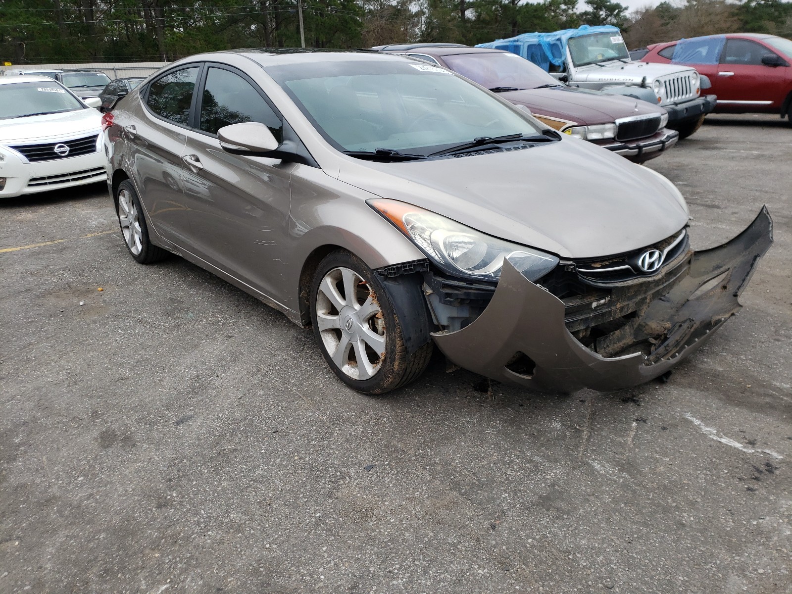 Hyundai Elantra gl (2013)