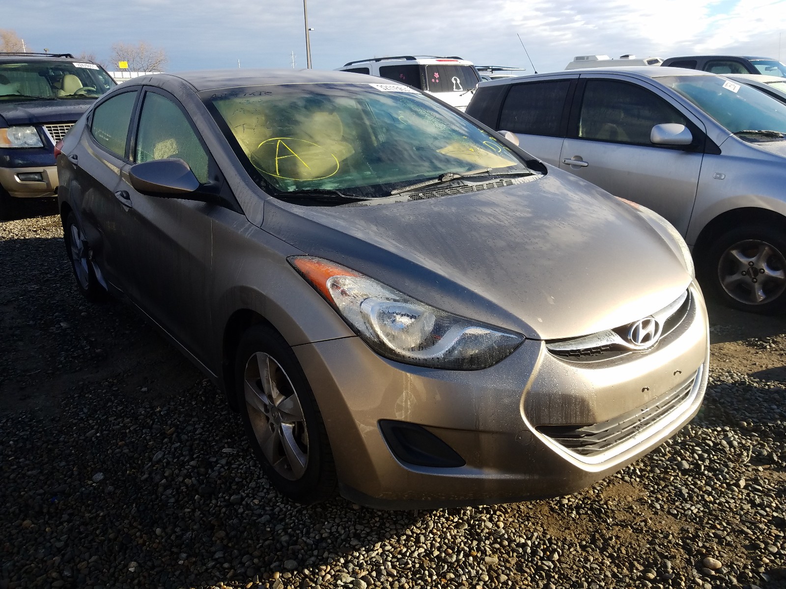Hyundai Elantra gl (2013)