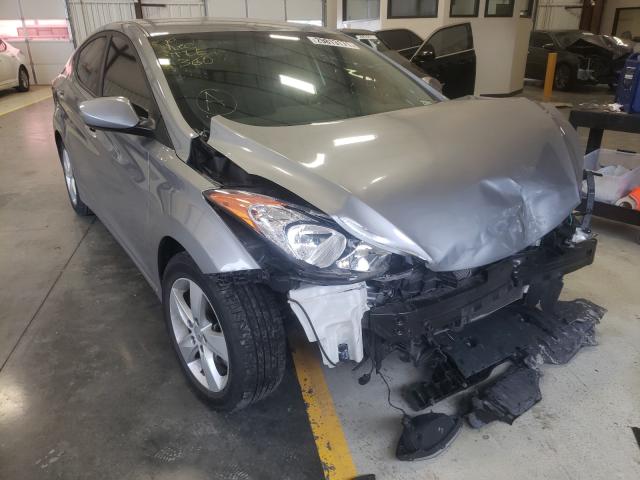Hyundai Elantra gl (2013)