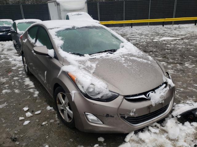 Hyundai Elantra gl (2013)