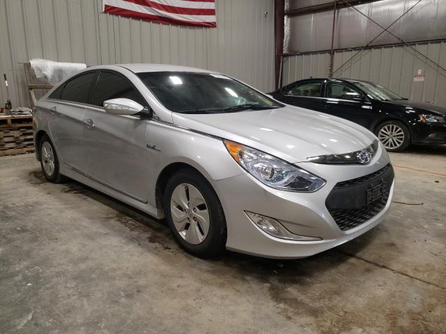 Hyundai Sonata hyb (2013)