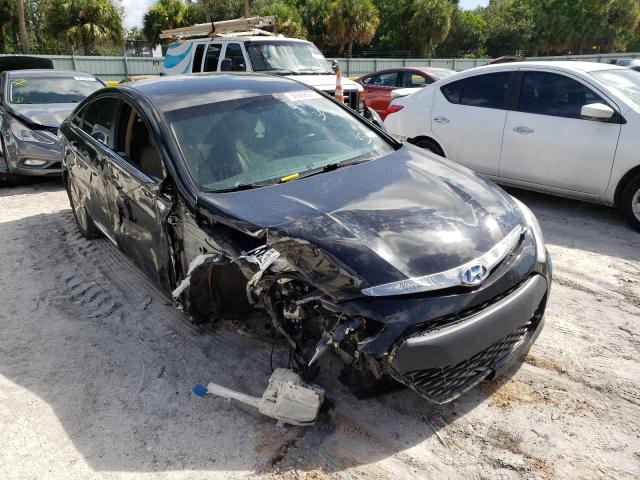 Hyundai Sonata hyb (2013)
