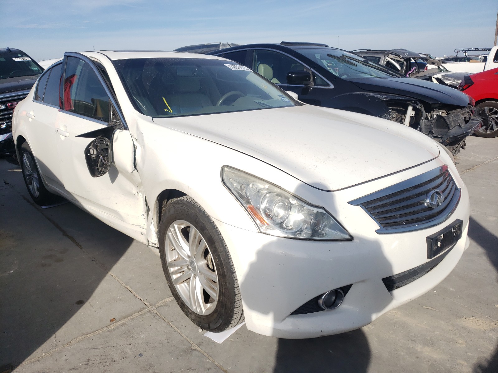 Infiniti G25 base (2011)
