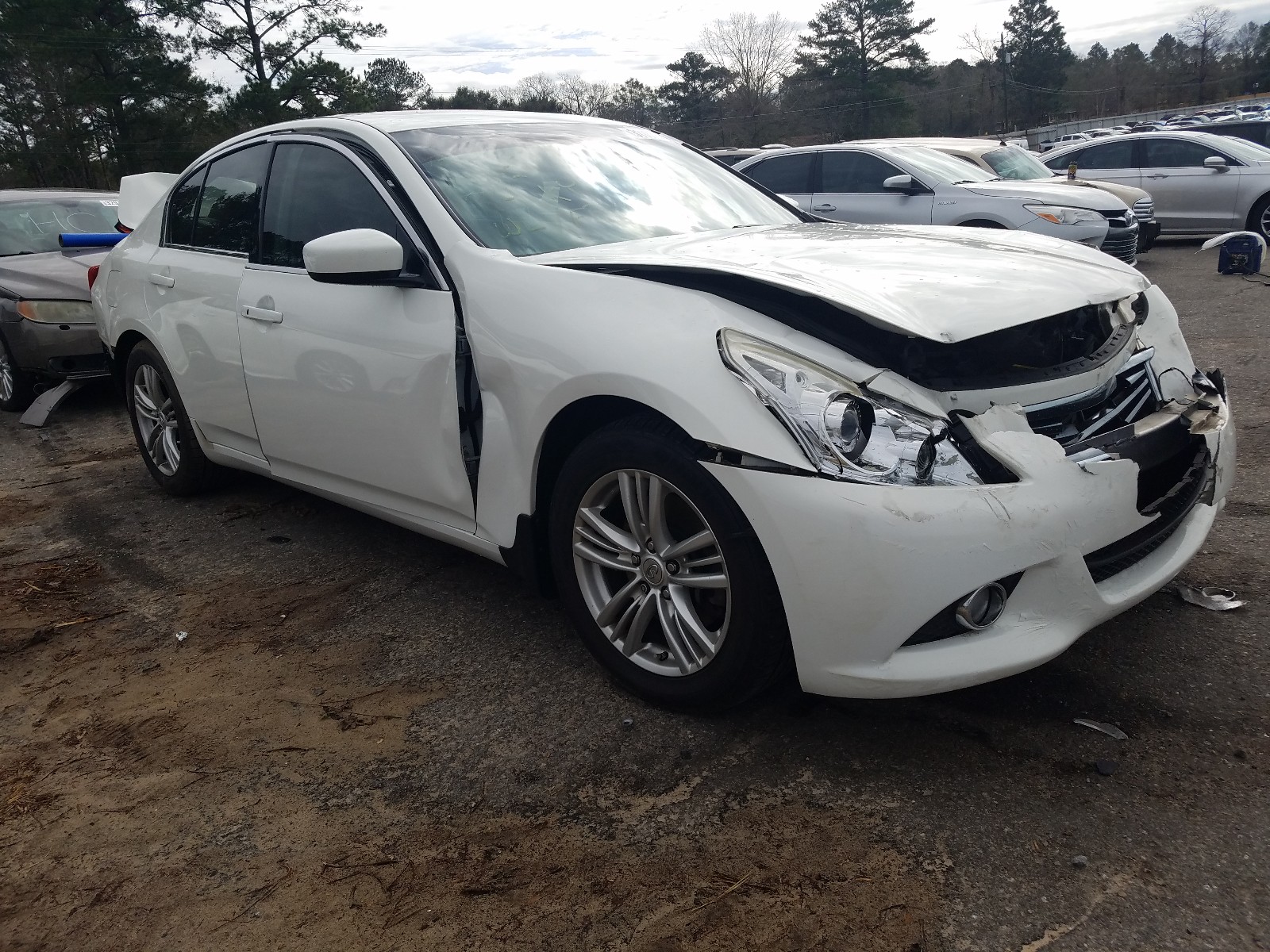 Infiniti G37 base (2012)