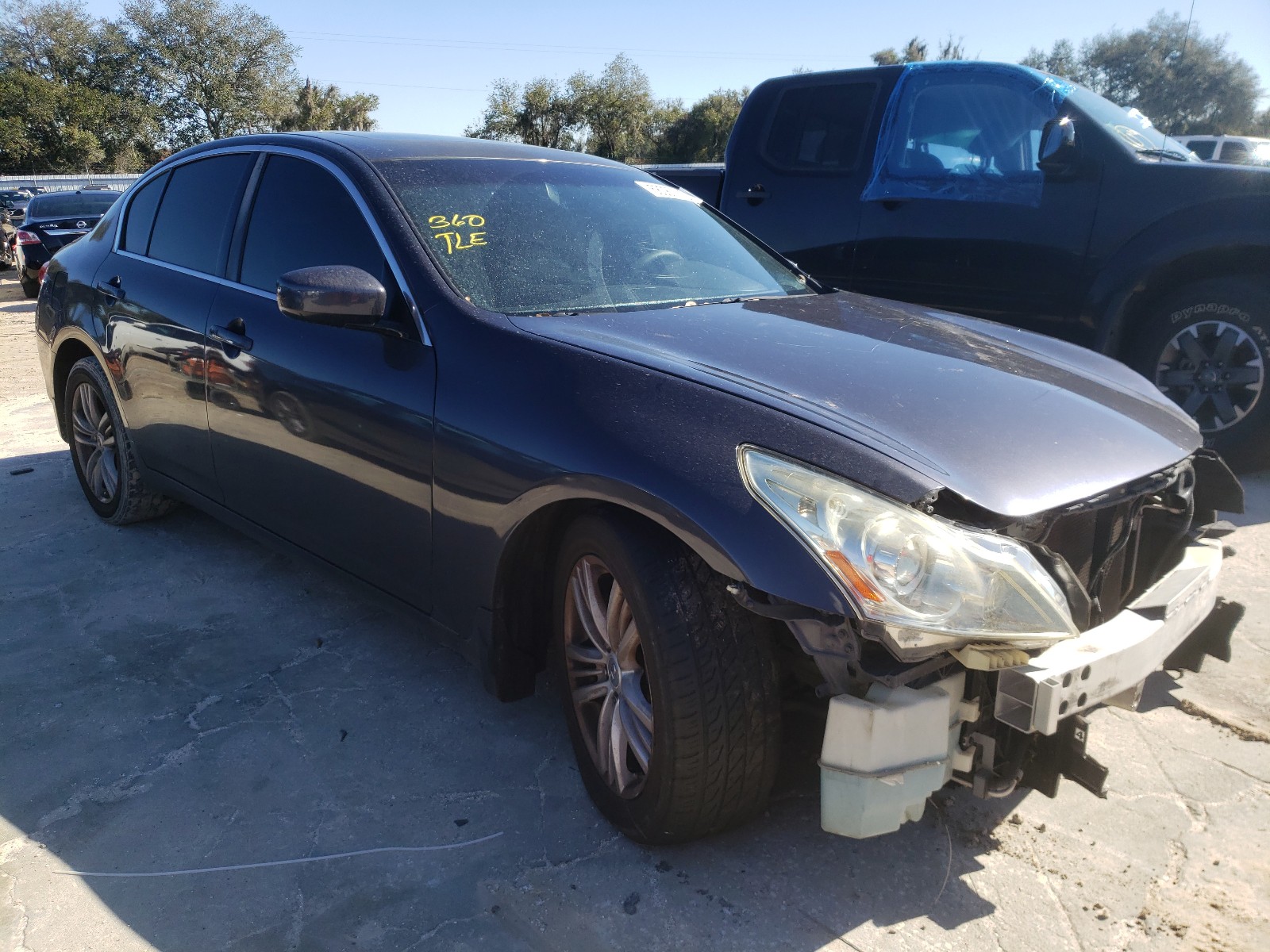 Infiniti G37 base (2012)