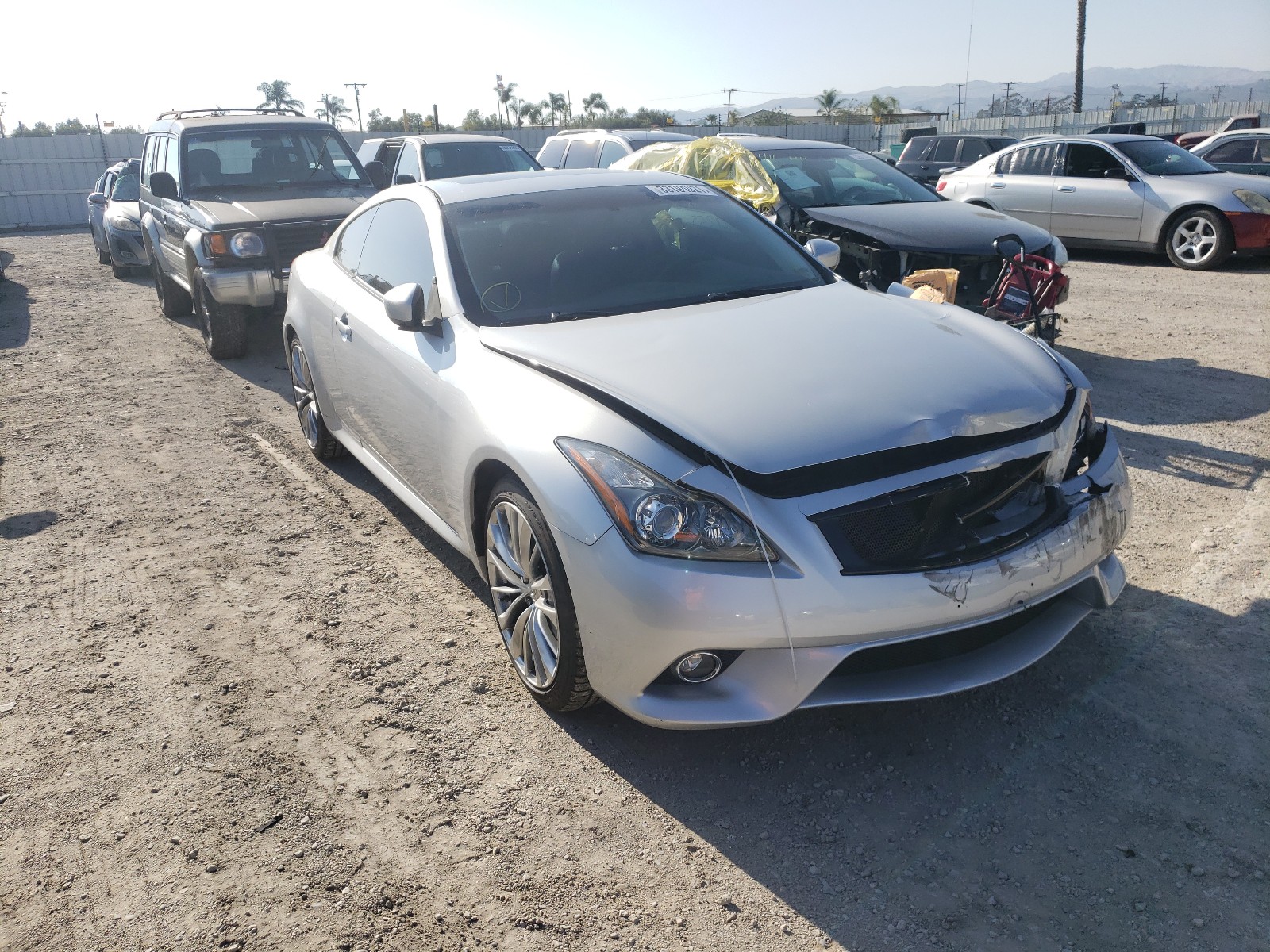 Infiniti G37 base (2012)