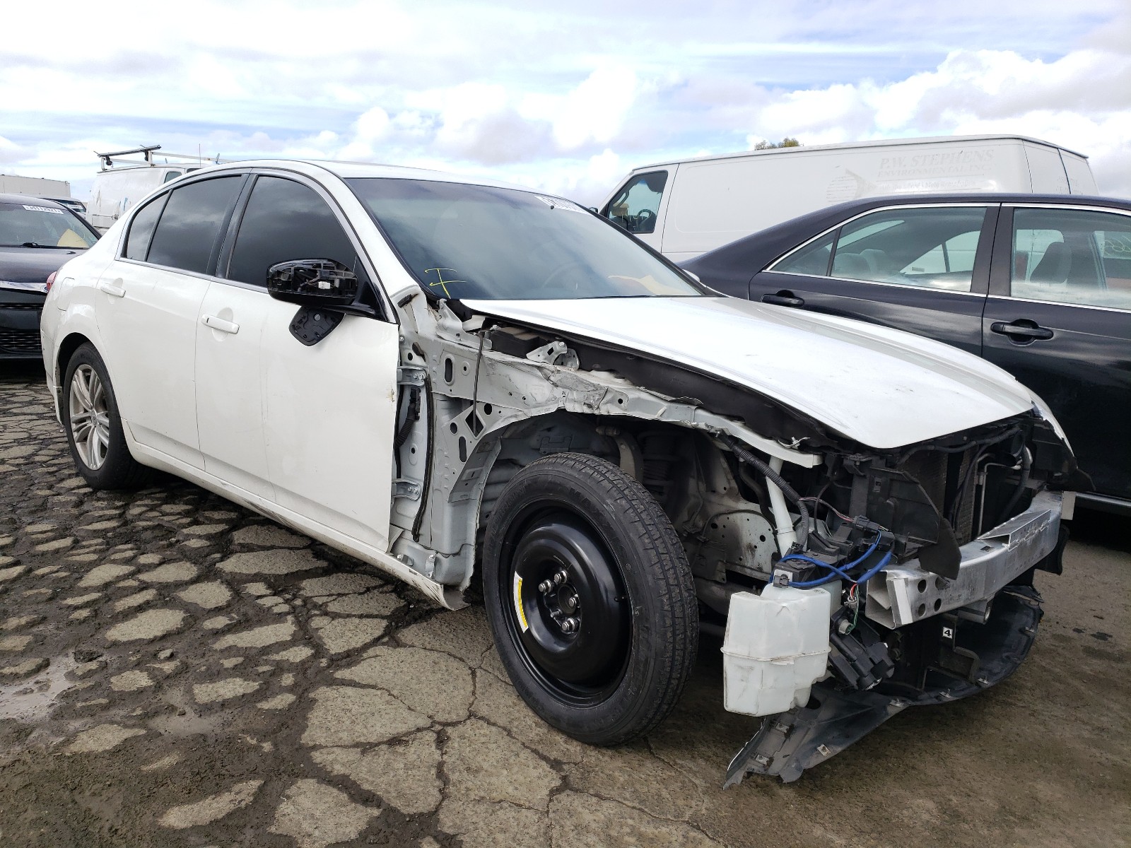 Infiniti G37 base (2013)