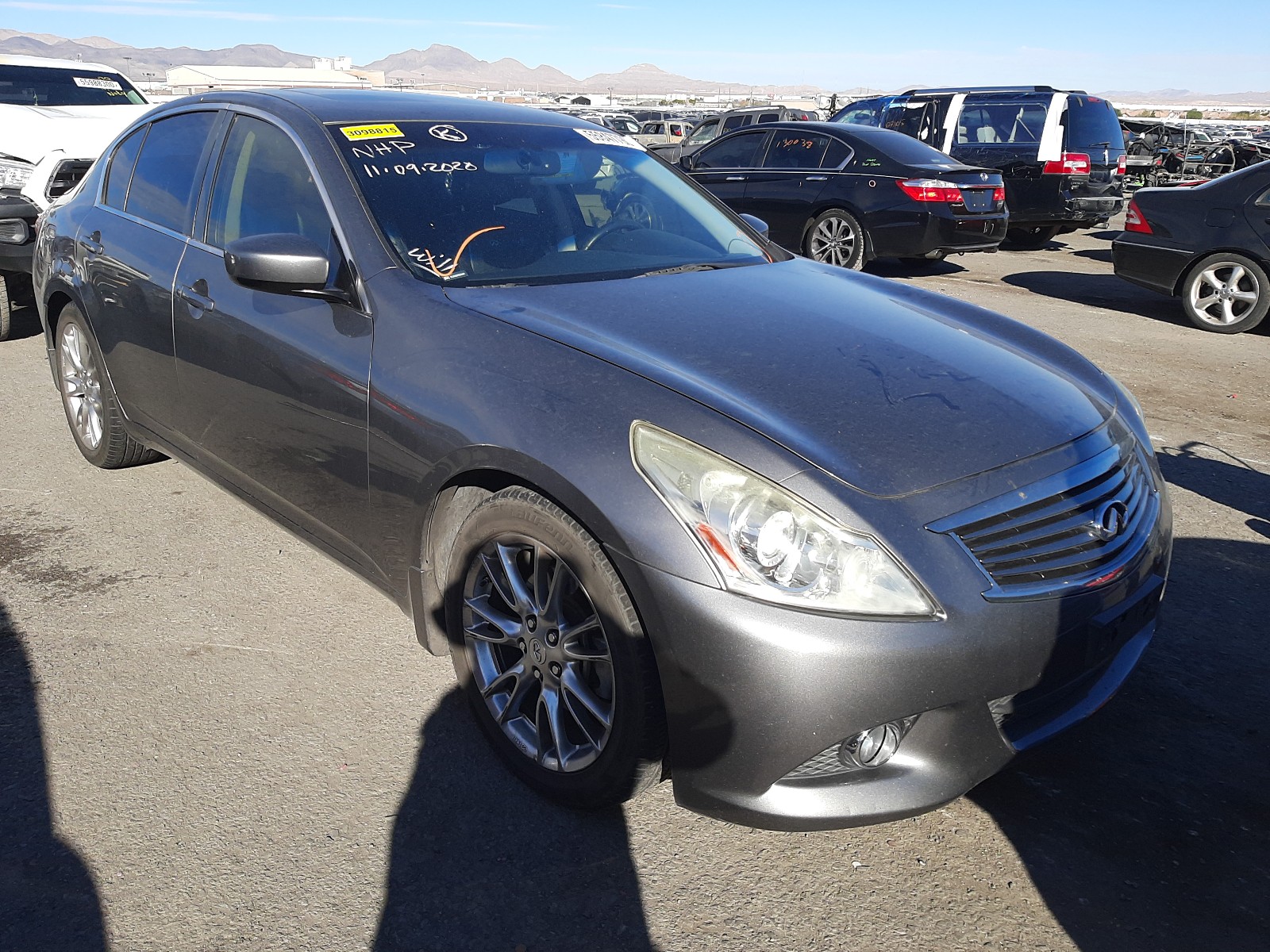 Infiniti G37 base (2013)