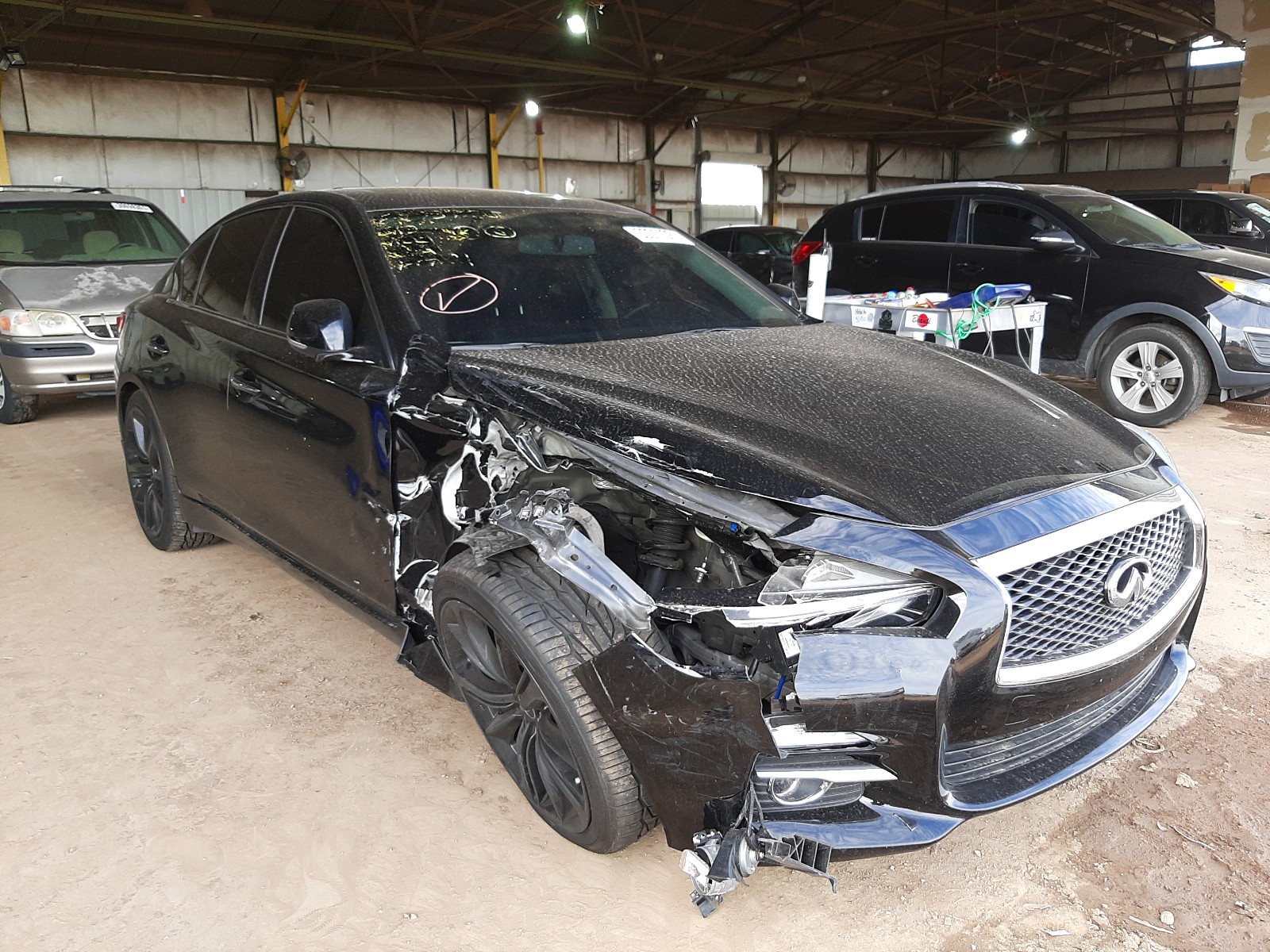 Infiniti Q50 base (2015)