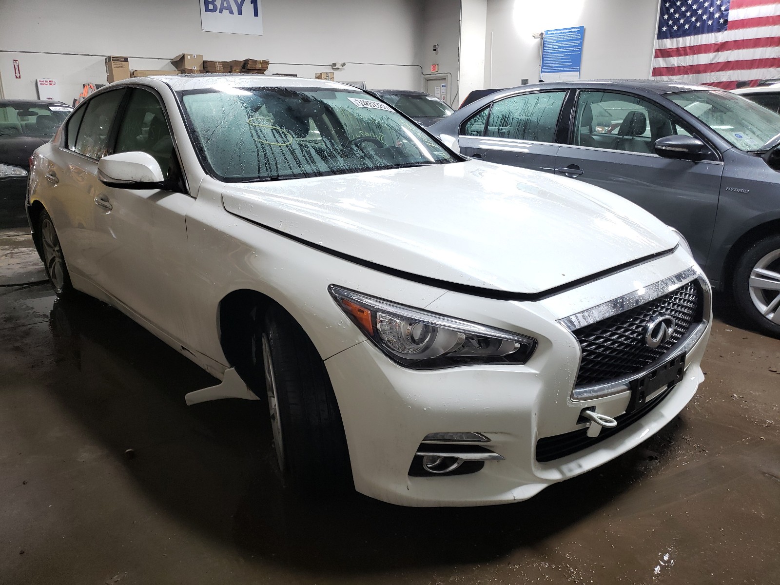 Infiniti Q50 base (2017)
