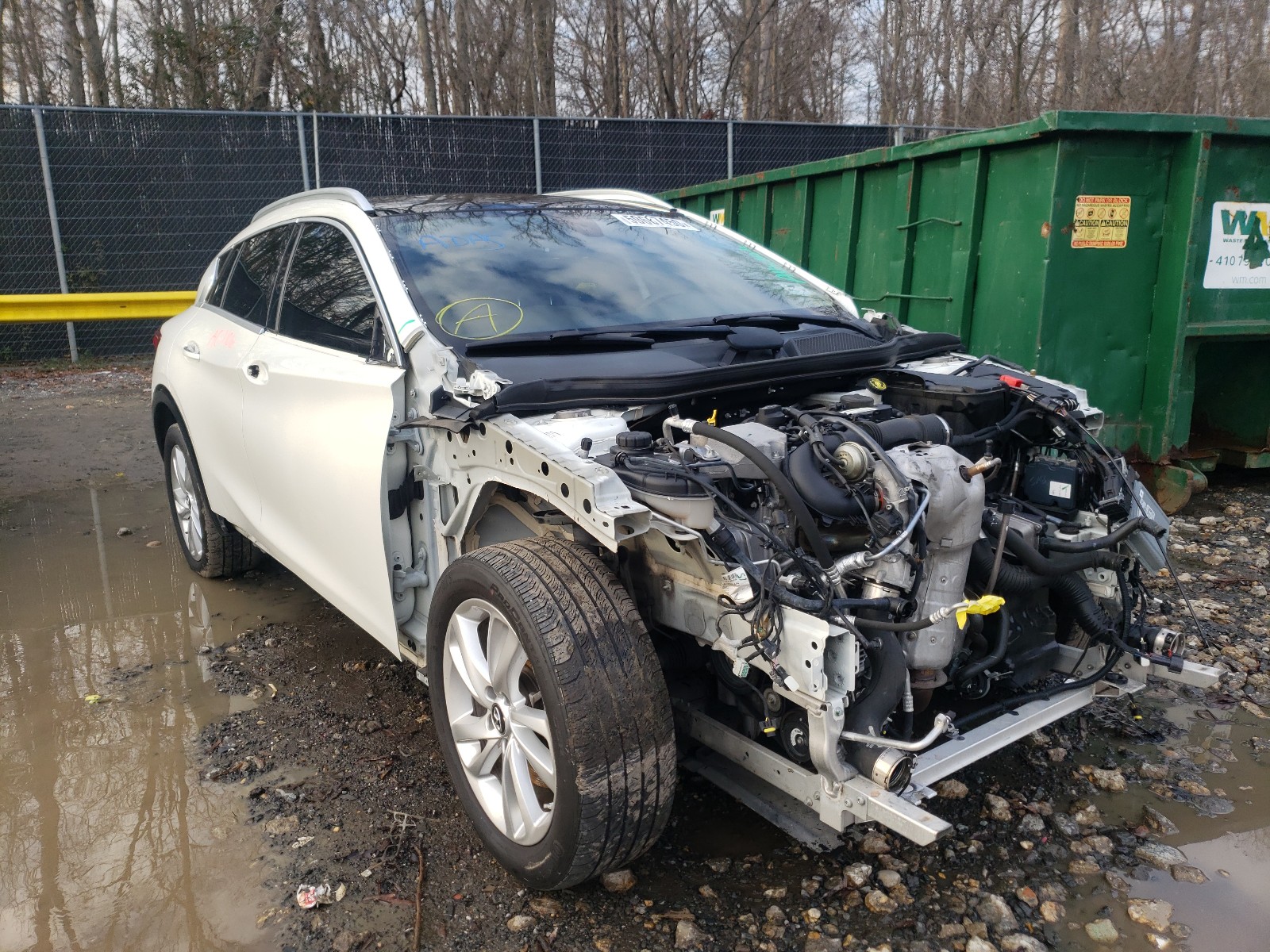 Infiniti Qx30 base (2017)