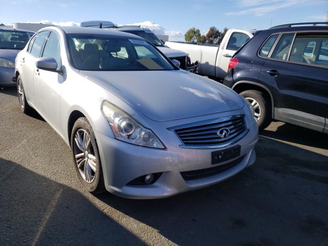 Infiniti G25 base (2011)