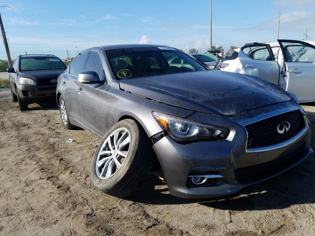 Infiniti Q50 base (2015)