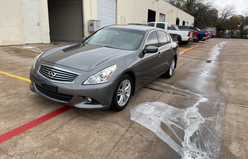 Infiniti G37 sedan (2013)
