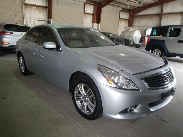 Infiniti G25 base (2011)