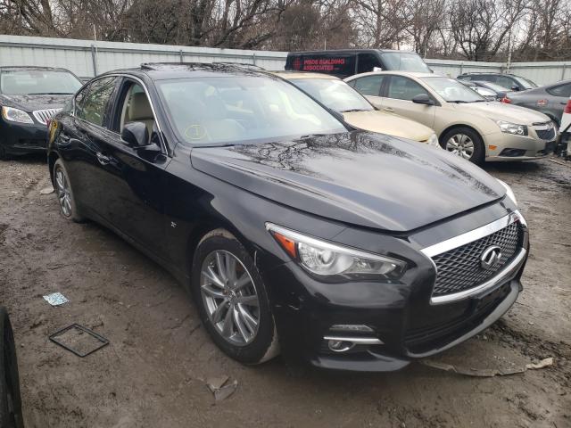 Infiniti Q50 base (2015)