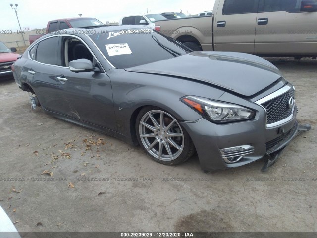 Infiniti Q70 (2015)