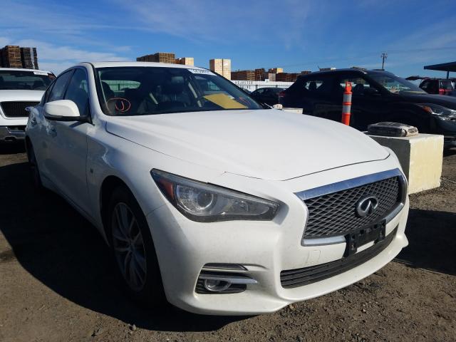 Infiniti Q50 base (2015)