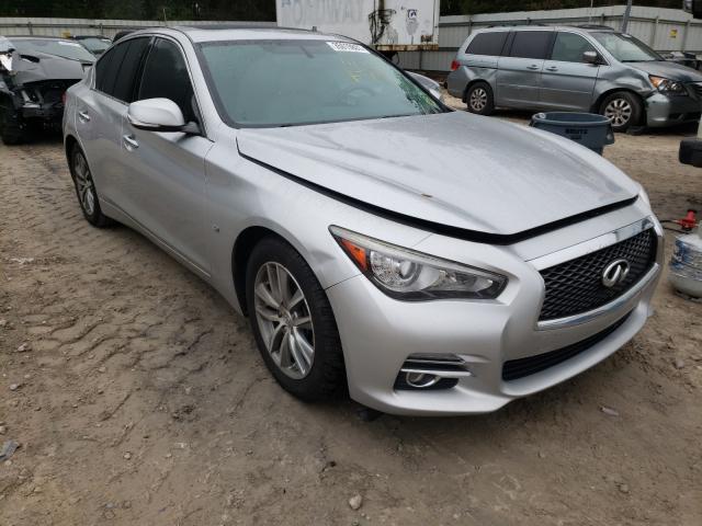Infiniti Q50 base (2015)