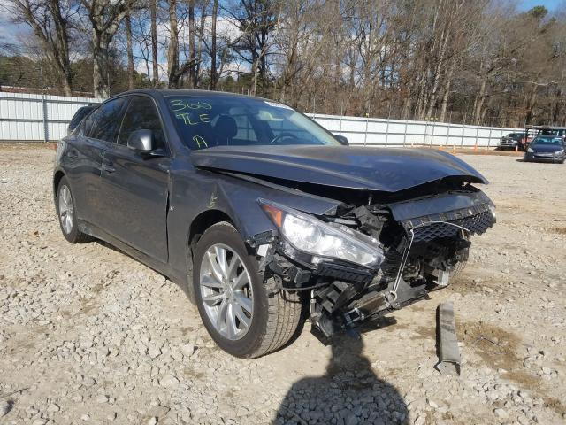 Infiniti Q50 base (2015)