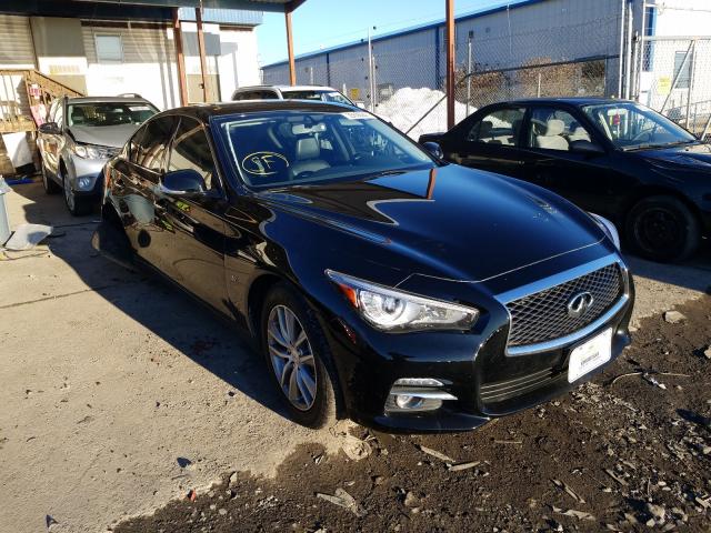 Infiniti Q50 base (2015)