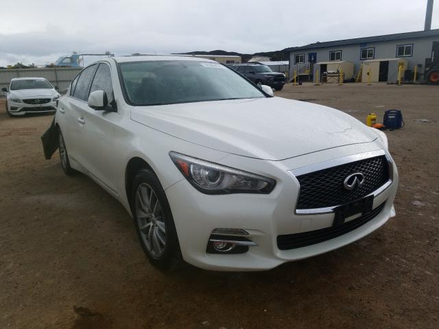 Infiniti Q50 base (2016)