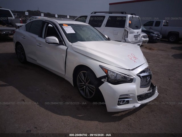 Infiniti Q50 hybrid (2017)