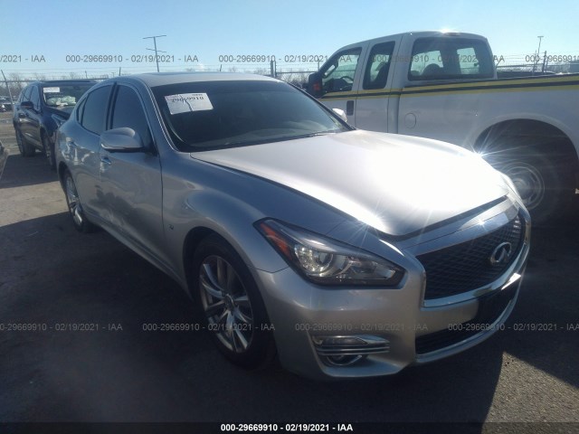 Infiniti Q70 (2017)