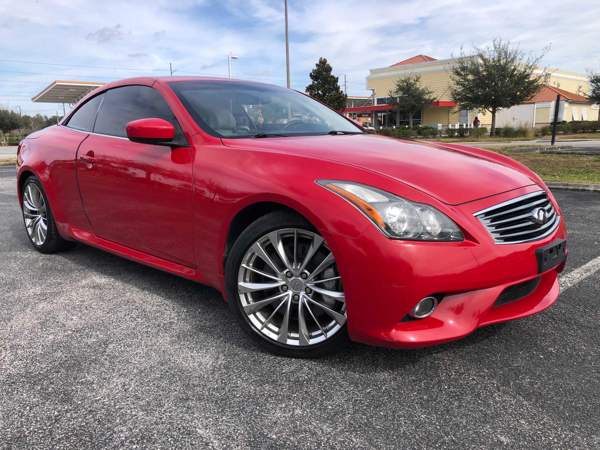 Infiniti G37 convertible (2013)