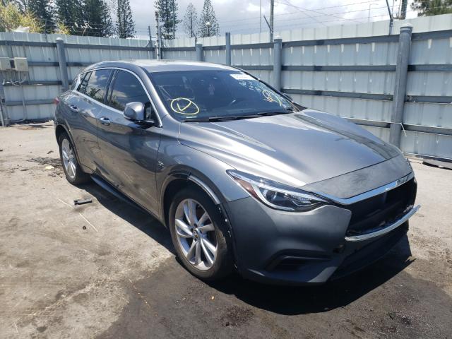 Infiniti Qx30 base (2018)