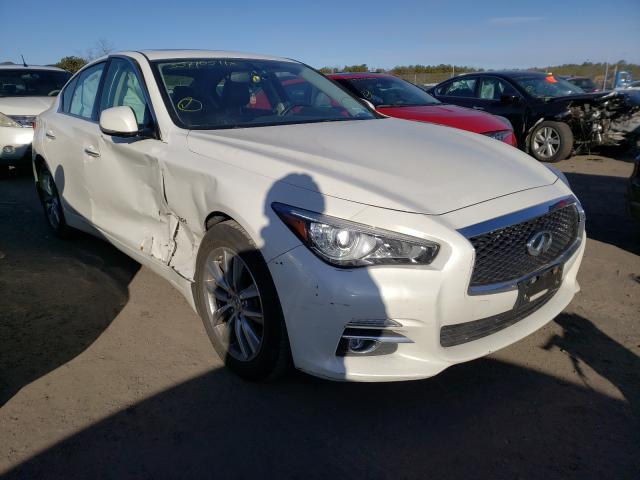 Infiniti Q50 base (2016)