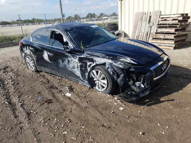 Infiniti Q50 base (2015)