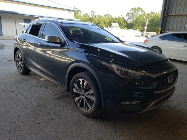 Infiniti Qx30 base (2017)