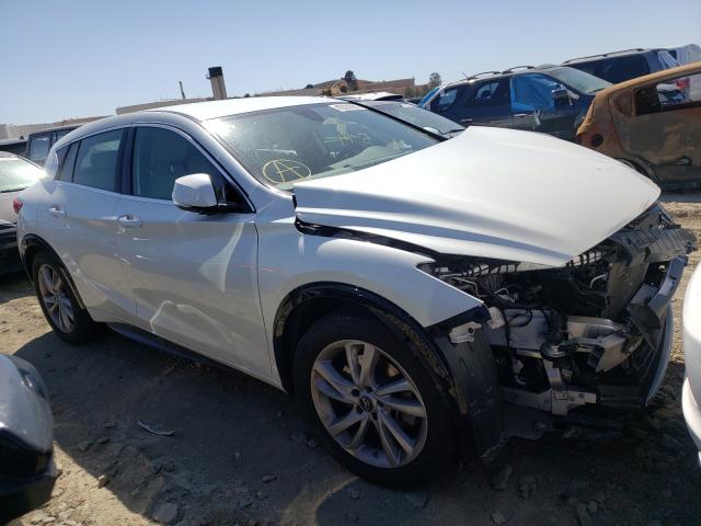 Infiniti Qx30 base (2018)