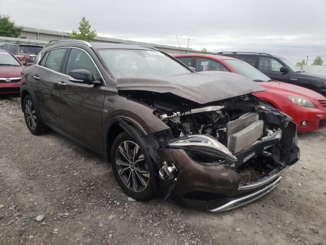 Infiniti Qx30 base (2018)