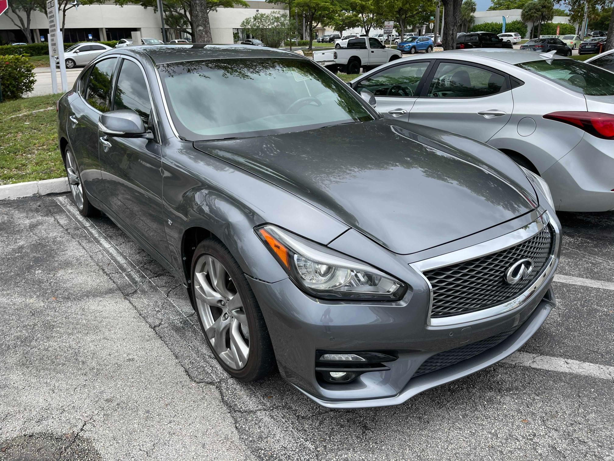 Infiniti Q70 (2017)