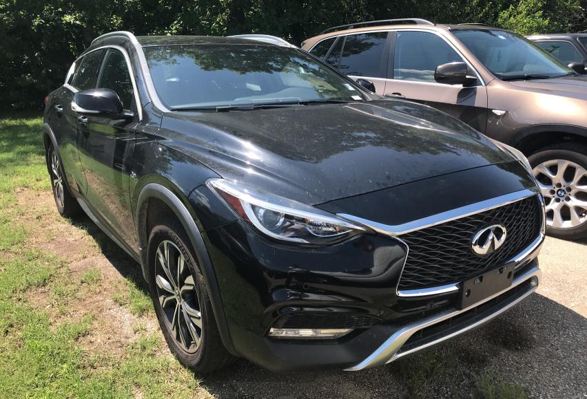 Infiniti Qx30 base (2017)