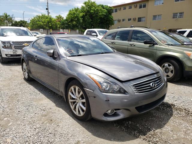 Infiniti G37 journe (2013)