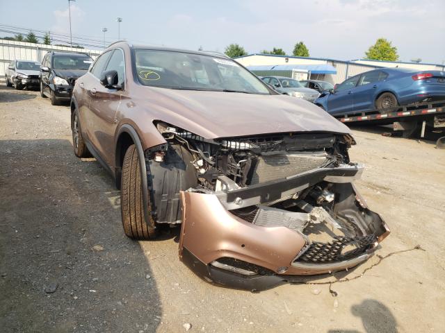 Infiniti Qx30 base (2017)