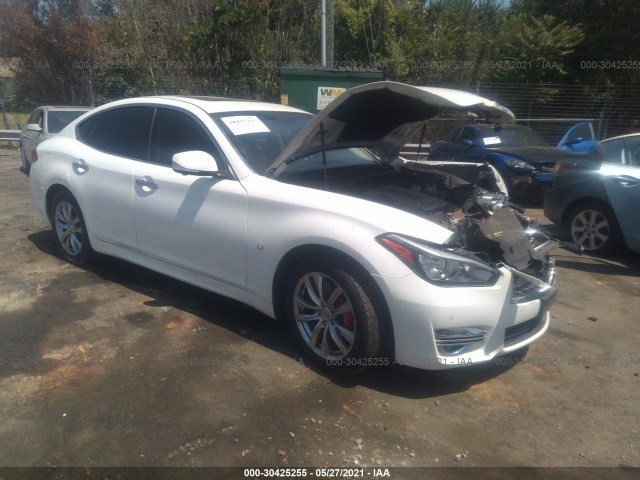 Infiniti Q70 (2015)