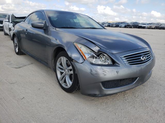 Infiniti G37 convertible (2010)