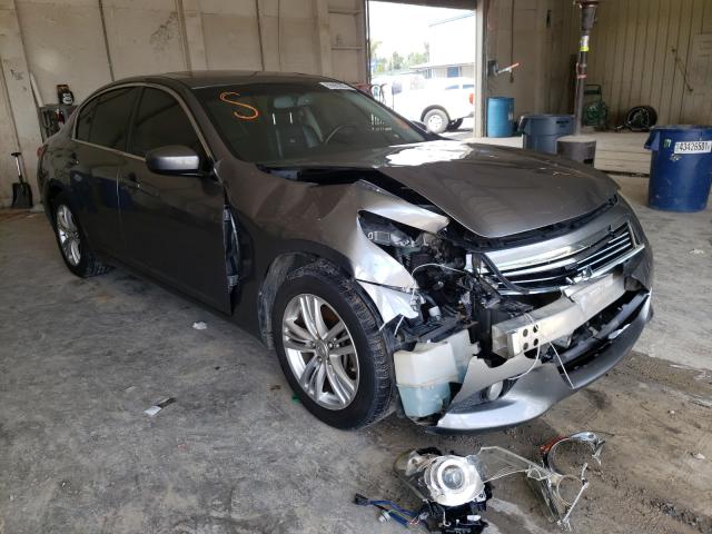 Infiniti G25 base (2012)
