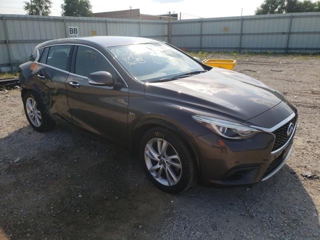 Infiniti Qx30 base (2017)