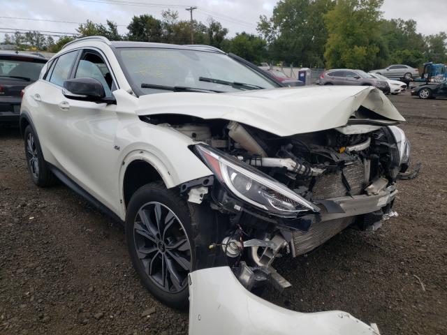Infiniti Qx30 base (2018)
