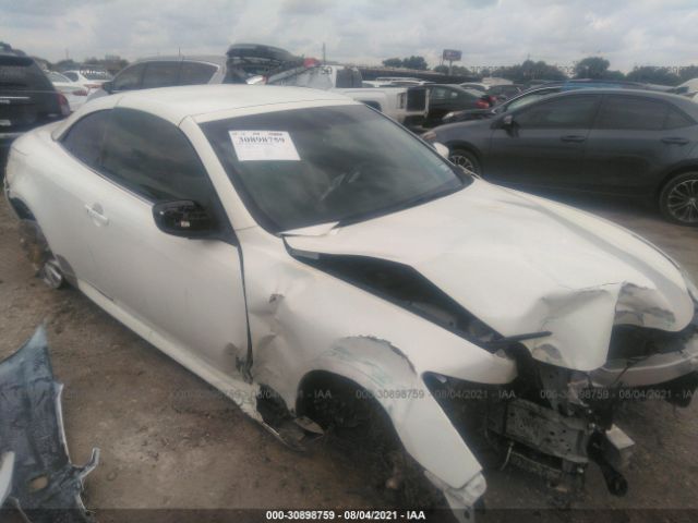 Infiniti G37 convertible (2012)
