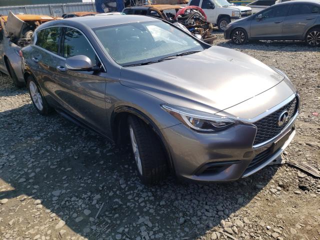 Infiniti Qx30 base (2018)