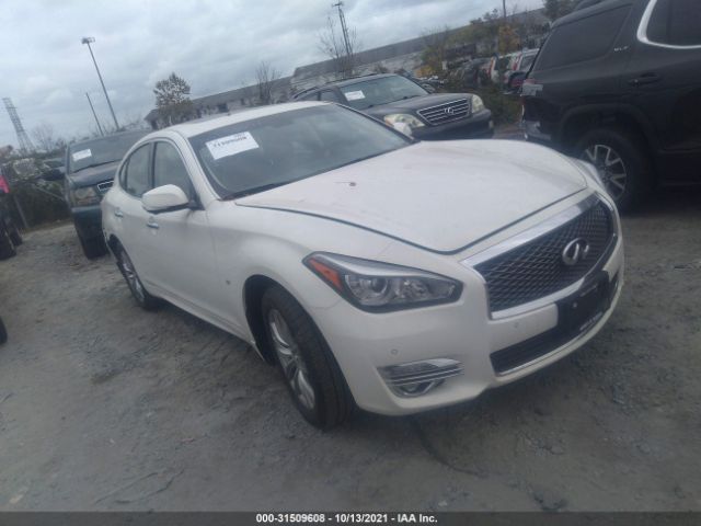 Infiniti Q70 (2015)
